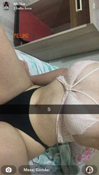 Antalyalı Melike Duşta Kendini Gösteriyor