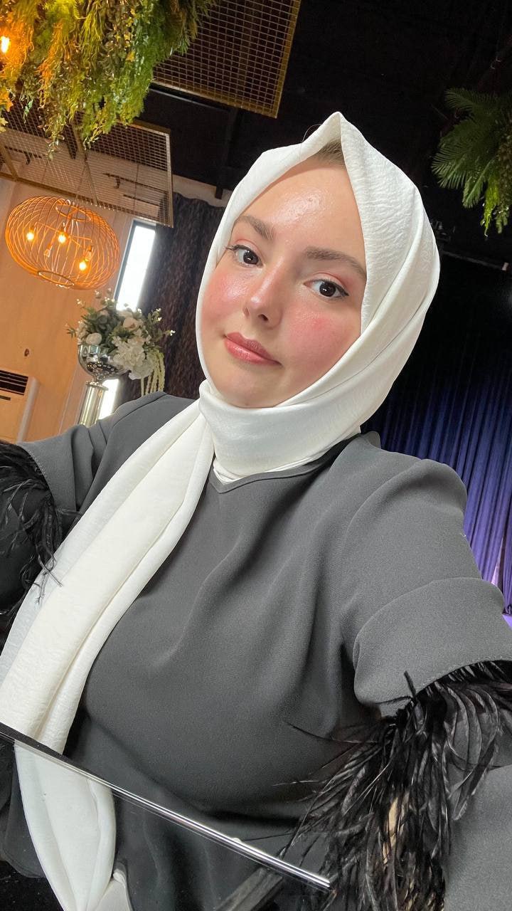 Türbanlı Balıketli Güzel Yüzlü Hatun