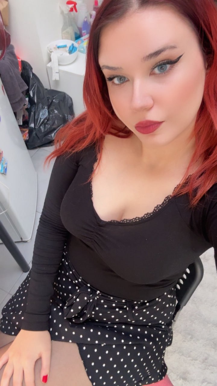 Fransa'da Yaşayan Türk Kızı