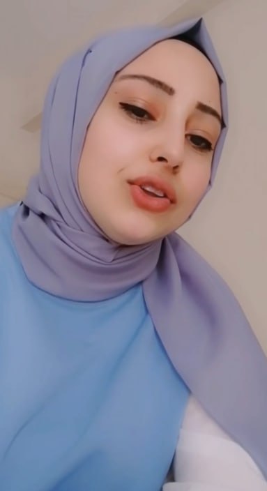Türbanlı Genç Hatun Okşuyor