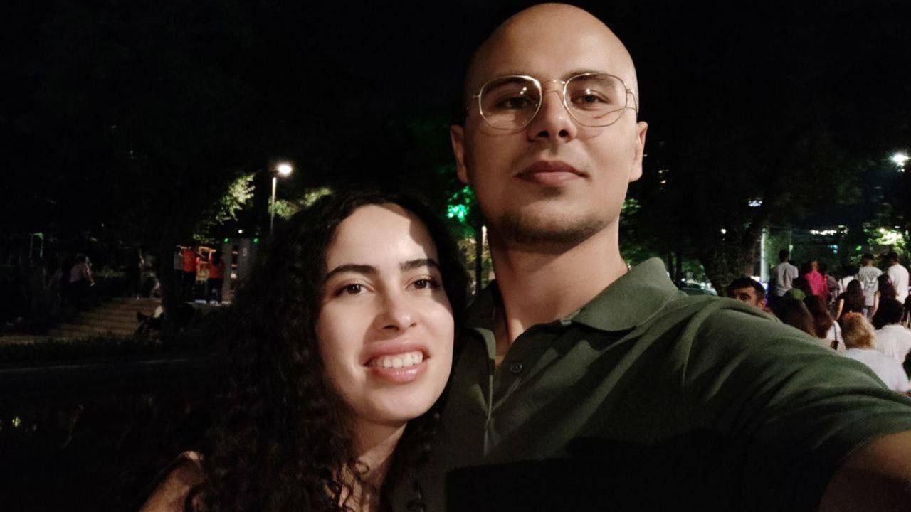 Dazlak Eleman Kıvırcık Manitasını Sikiyor (Bol Fotoğraflı)