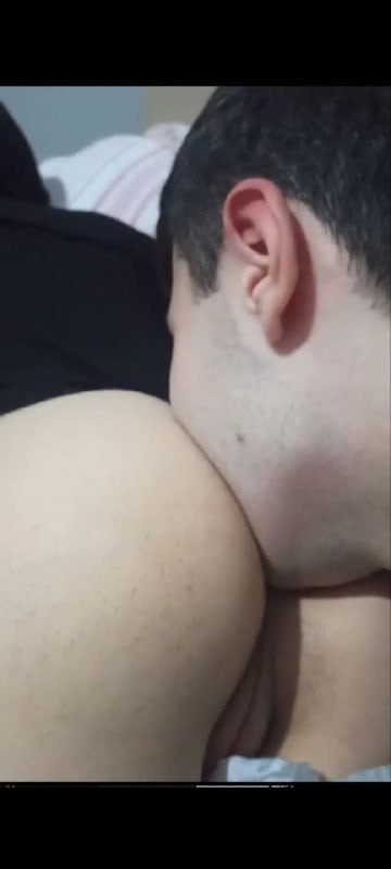 Z Kuşağı Sevgilisinin Amını Yalayan Eleman