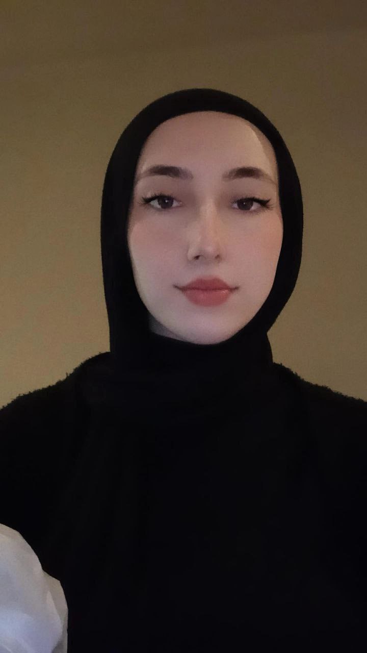 Türbanlı Güzel Kız Harika Göğüsler