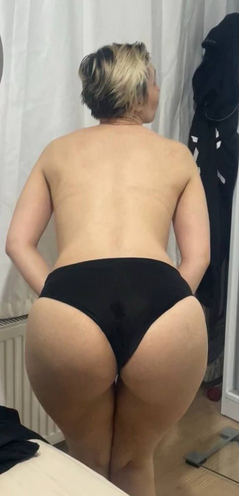 Kasası Sağlam Sarışın Milf